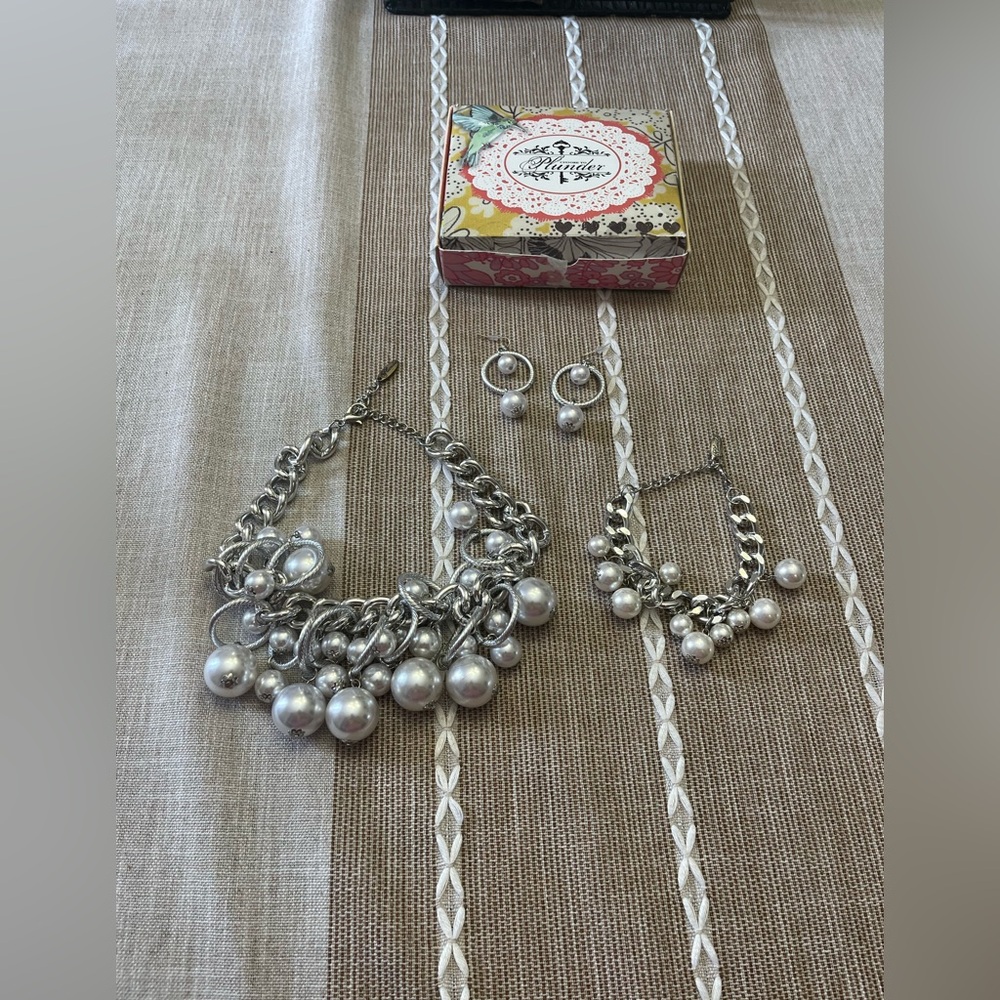 Plunder Set/Silver Necklace, Bracelet, Earrings with Pearl Accents - Picture 2 of 6